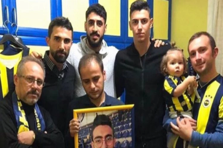 Fenerbahçeli futbolculardan Koray Şener'in ailesine ziyaret