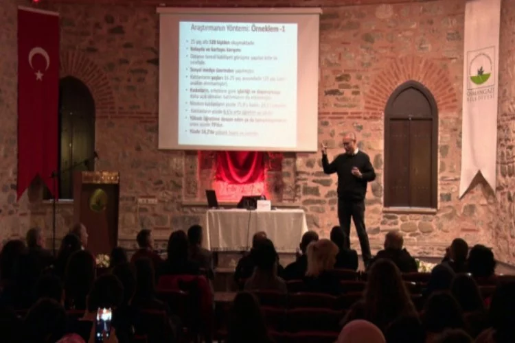Bursa'da "Sosyal medya yalnızlaştırıyor" konferansı