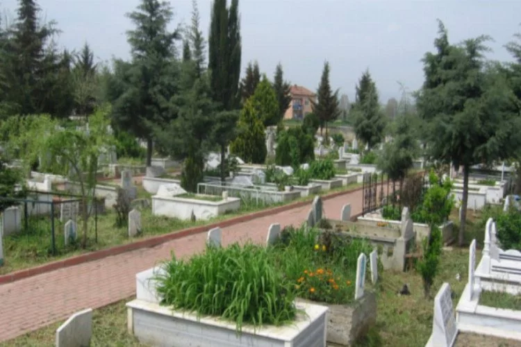 Bursa'da 6 mezarlık definlere kapatıldı