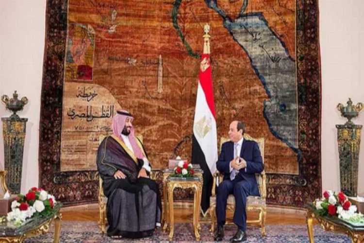 Bin Selman'ın Mısır ziyaretinde bayrak şoku!