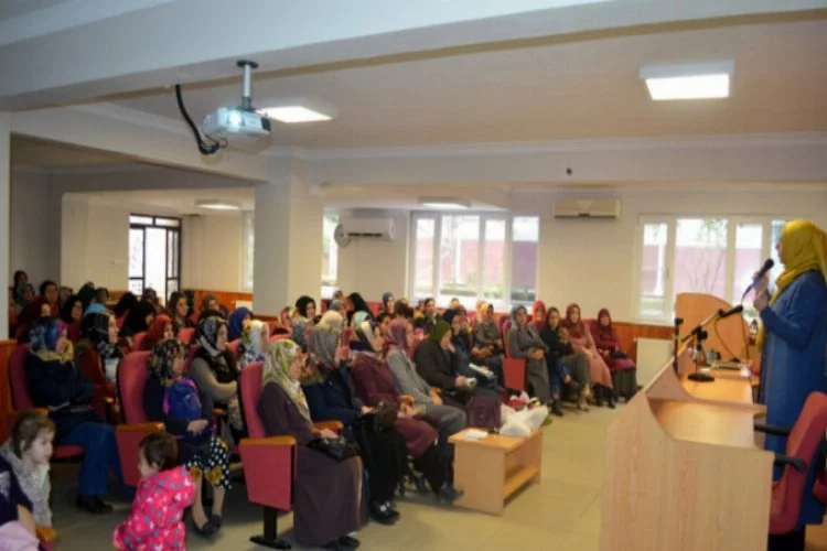 Mudanya Müftülüğü'nden "ailede din eğitimi" konferansı