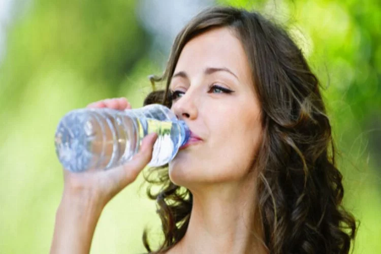 Su içmek erken doğum riskini önlüyor