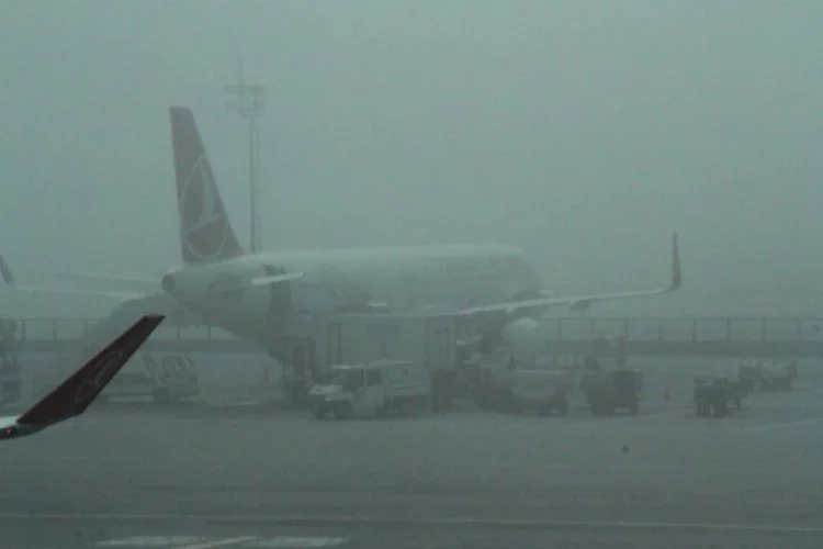 Olumsuz hava koşulları nedeniyle uçaklar Bursa'ya indi