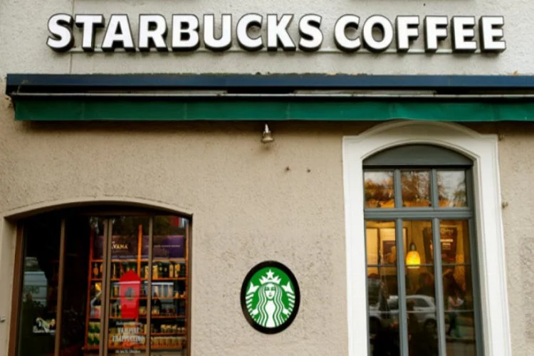 Starbucks, mağazalarından pornografik içeriklere girilmesini yasaklıyor