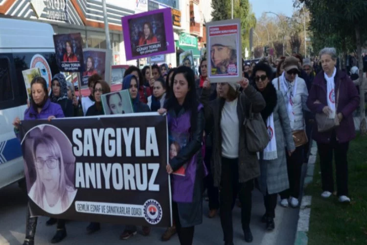 Bursalı kadınlar, ağabeyi tarafından katledilen Günay Torun için yürüdü