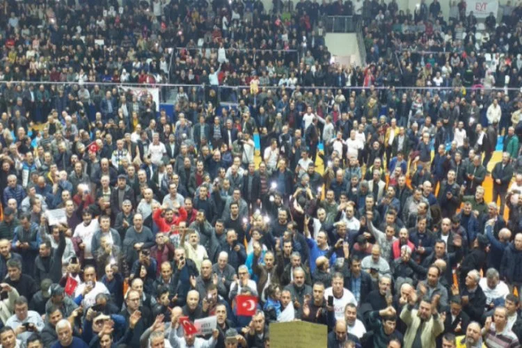 Bursa'da 'Emeklilikte Yaşa Takılanlar' spor salonuna sığmadı