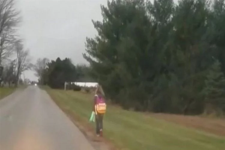 Akılalmaz olay! 10 yaşındaki çocuğunu soğukta 8 km yürüttü