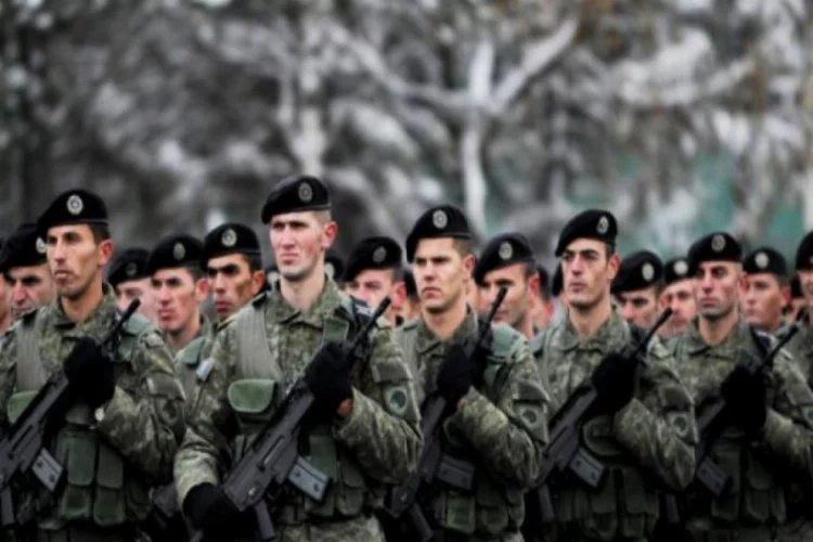 Kosova ordusunu kuruyor!