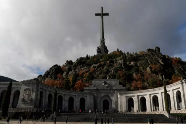 Diktatör Franco'nun mezarı taşınıyor