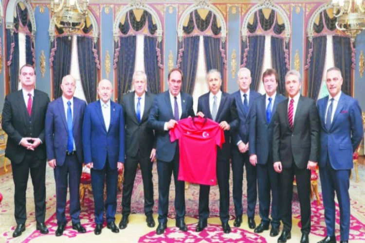 Futbol Federasyonu'ndan İstanbul Valisi'ne ziyaret