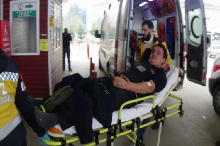Bursa'da 2 metre yükseklikten düşen işçi yaralandı