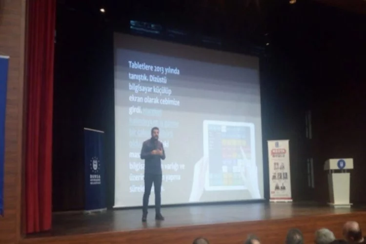 Bursa'da düzenlenen 'Medya Okulu' projesinin konuğu Ersin Çelik