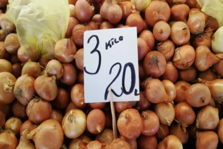 Bursa'da pazarın zam şampiyonu yine soğan