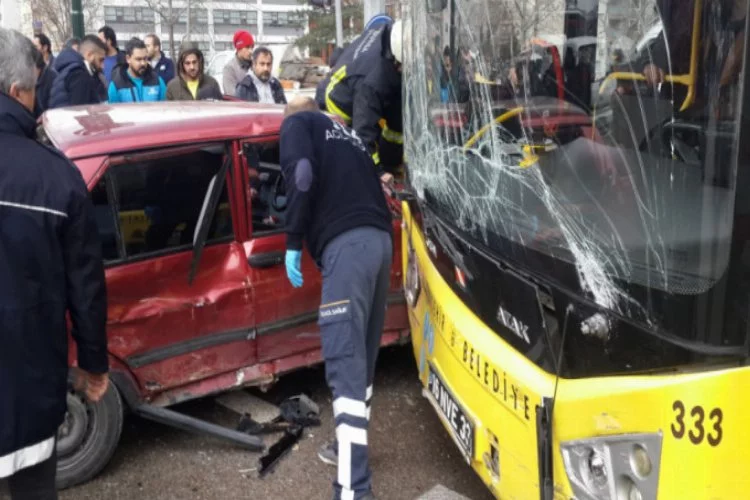 Bursa'da belediye otobüsünün karıştığı kazada can pazarı...