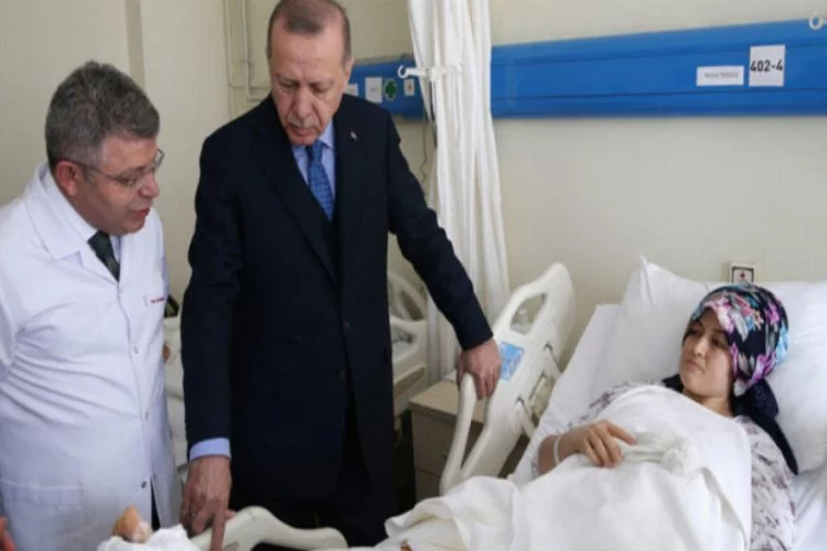 Cumhurbaşkanı Erdoğan, bina çökmesi sonucu yaralananları ziyaret etti