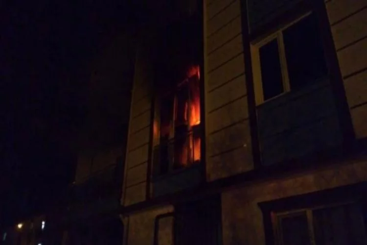 Bursa'da mahalleliyi sokağa döken yangın