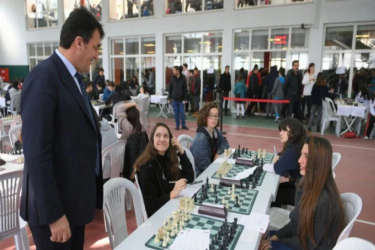 Osmangazi'de satranç turnuvası başladı