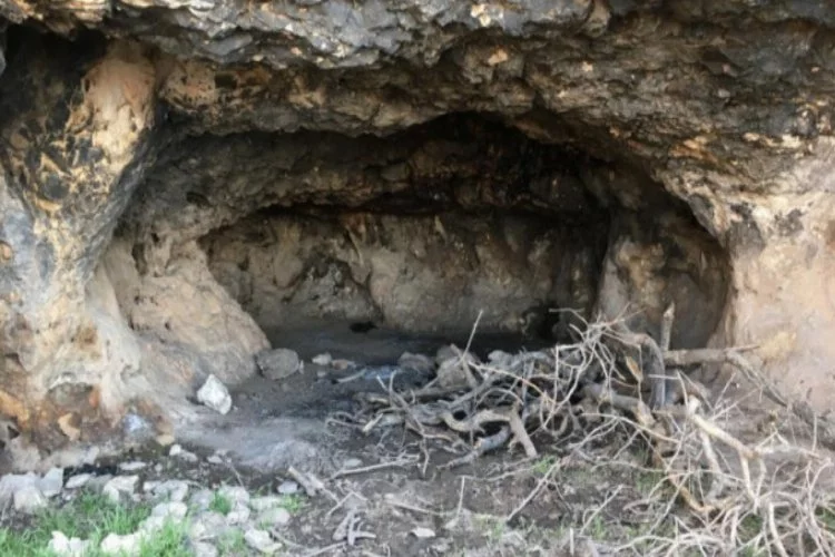 PKK'lı teröristlere ait mağaralar imha edildi!
