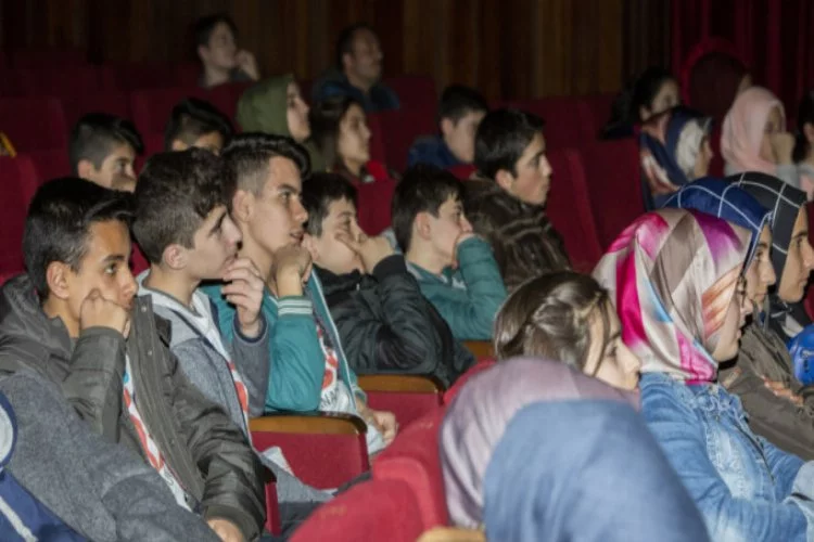 Bursa'da perde Erzurumlu öğrenciler için açıldı