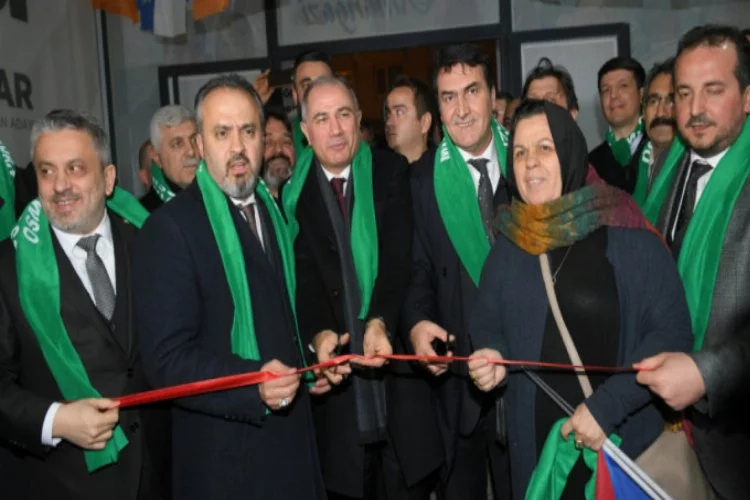 Mustafa Dündar ilk seçim bürosunu törenle açtı