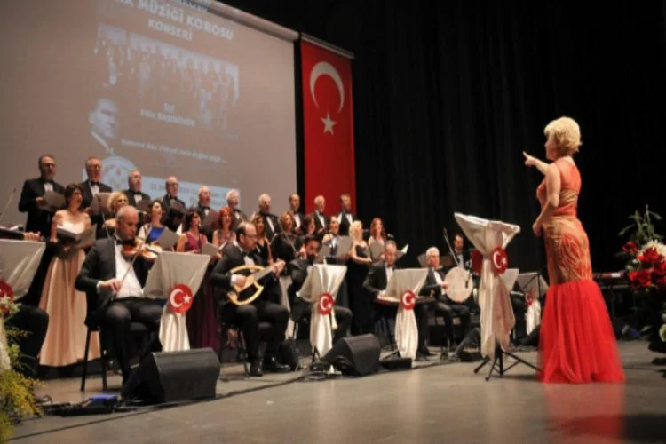 Bursa Barosu Türk Müziği Korosu büyüledi
