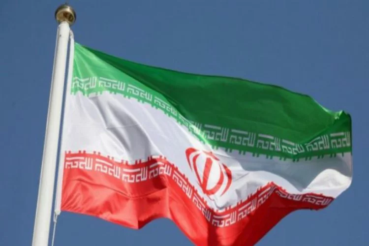 İran'da şok istifa!