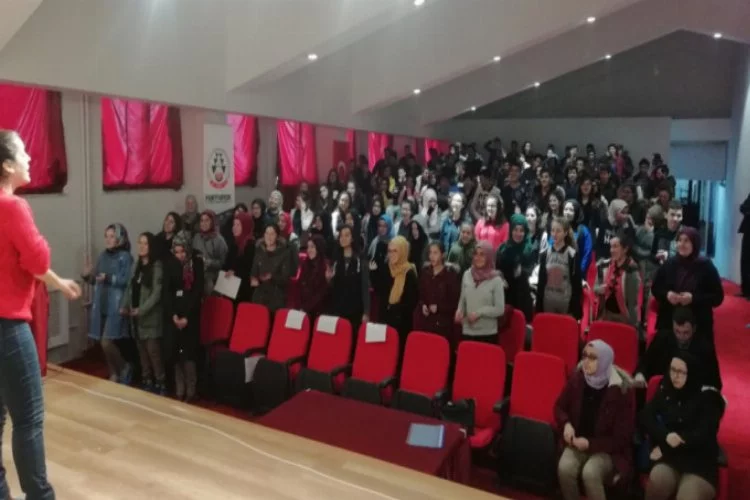 Bursa'da gençlere kişisel gelişim eğitimi
