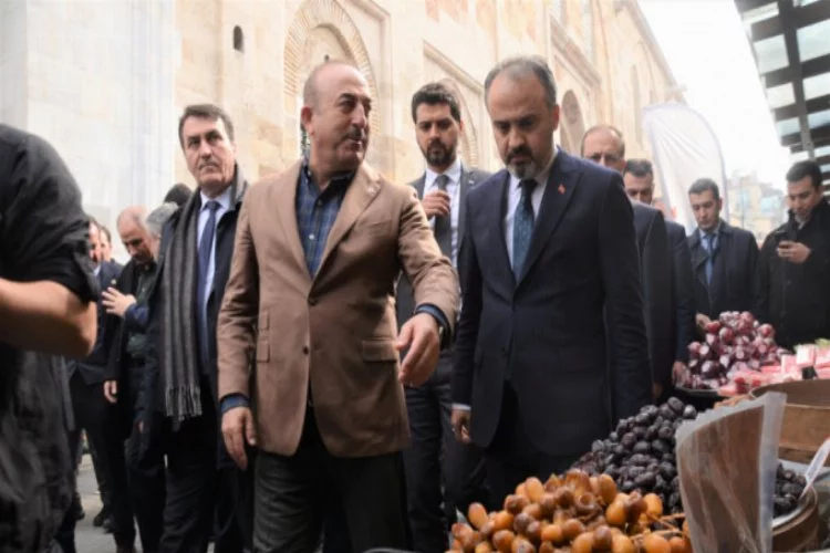 Bakanı Çavuşoğlu Bursa esnafını ziyaret etti!