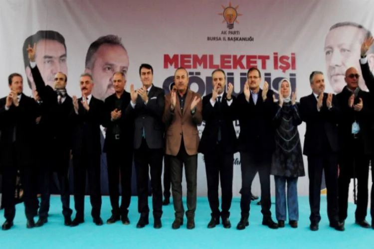 Başkan Dündar: Bu meydanlar Bursa surlarına AK Parti bayrağını dikecek