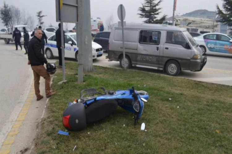 Bursa'da motosiklet sürücüsü ölümden döndü!