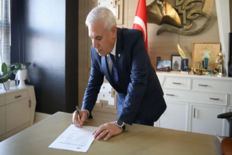 Mustafa Bozbey, 'Doğa Dostu Belediye Başkanı Taahhütnamesi'ni imzaladı