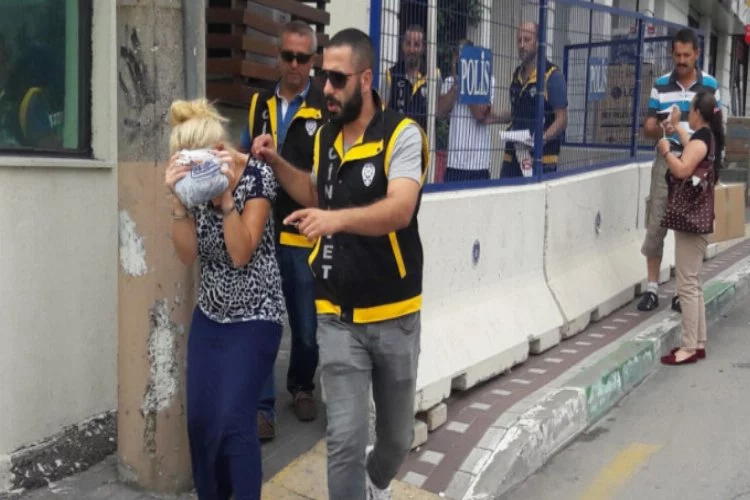 Bursa'da kıskançlık kavgasında kocası yerine yoldan geçen genci öldürdü!