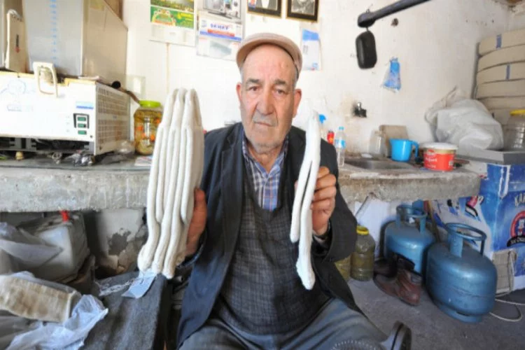 Bursa'daki 'Çorapçıköy'ün son çorapçısı!