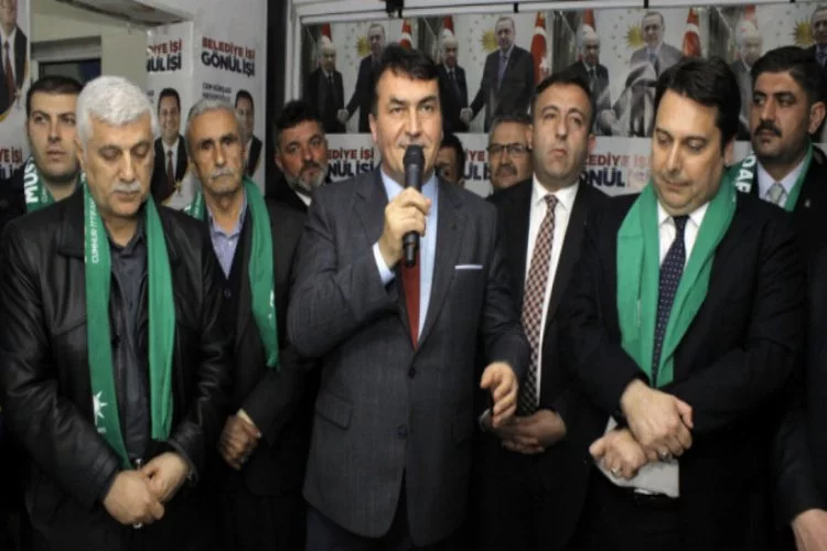 Mustafa Dündar seçim irtibat bürolarının açılışına katıldı!