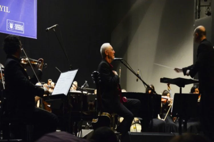 Bursa Senfoni'den Prof. Dr. Ayhan Kızıl anısına konser