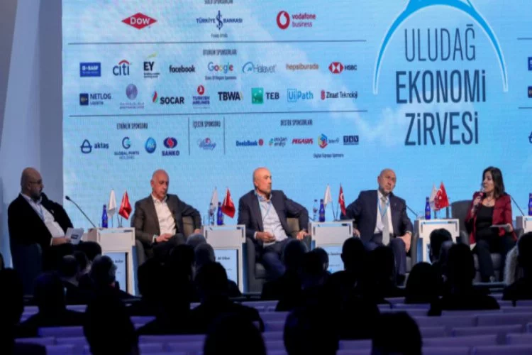 Uludağ Ekonomi Zirvesi'nde 'Dijital Dönemde Liderlik' tartışıldı