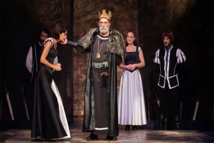 Haluk Bilginer Bursa'da Kral Lear'ı canlandırdı