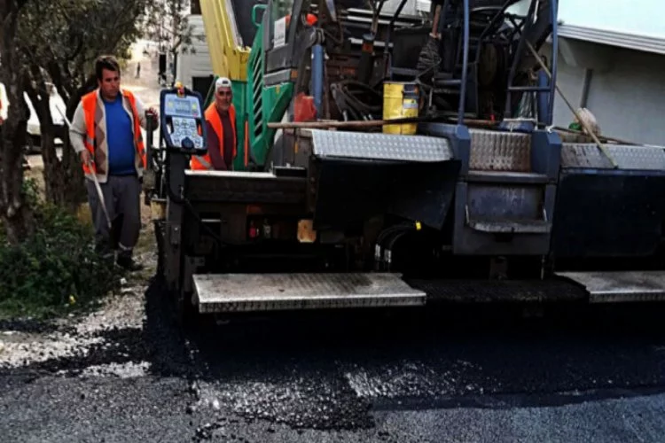Osmangazi'de asfalt çalışmaları sürüyor