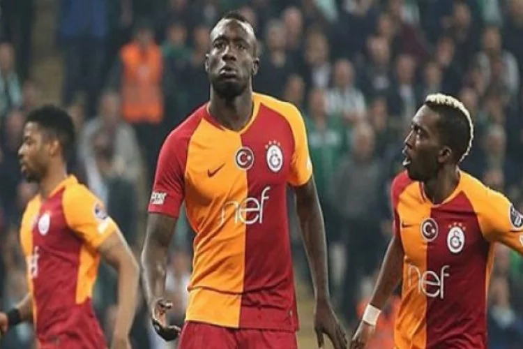 Galatasaray'a Diagne şoku! Ambulansla hastaneye kaldırıldı