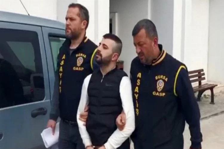 Bursa'da bıçaklı gaspçı yakayı ele verdi!