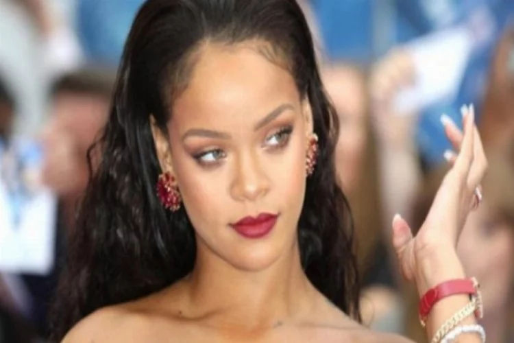 Rihanna hakkında hamile kaldı iddiası!