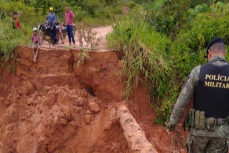 Brezilya'da baraj çöktü