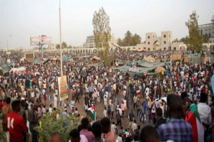 Sudan'da Askeri Geçiş Konseyi siyasi partilerle bir araya geliyor!