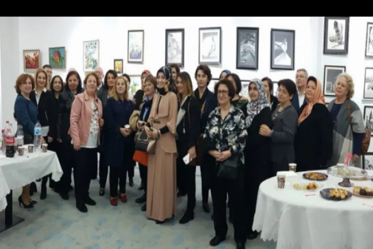 Bursa'da kursiyerlerin resim sergisine sanatseverlerden büyük ilgi