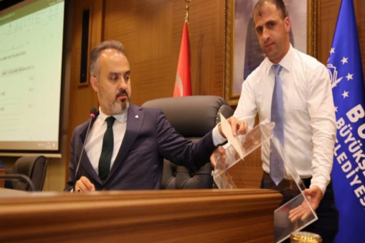 Bursa Büyükşehir Belediyesi'nde başkan vekilleri ve komisyon üyeleri belli oldu