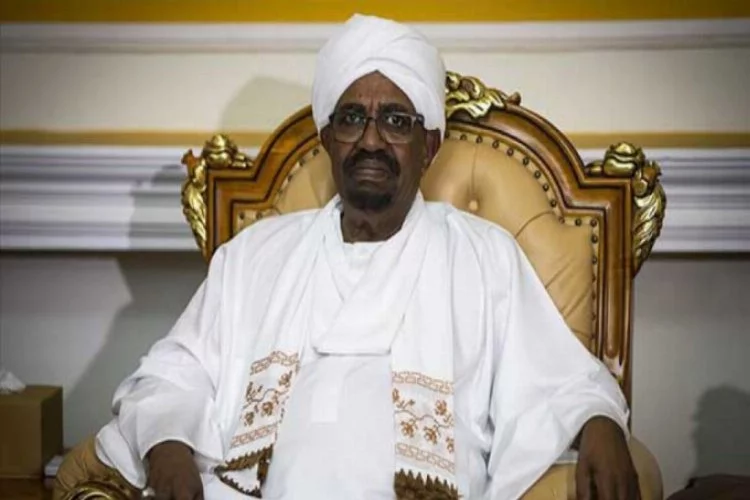 Sudan'da devrik lider Beşir hapishaneye nakledildi
