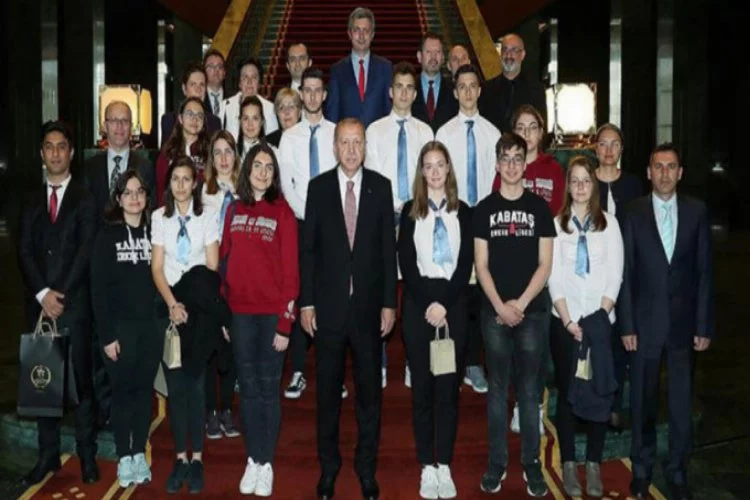 Cumhurbaşkanı Erdoğan öğrencileri kabul etti