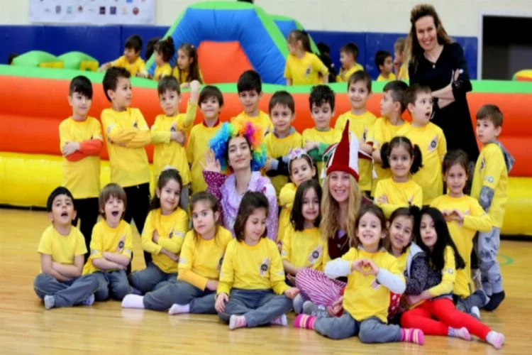 Bursa'da Minikler Spor Şenliği'ni renklendirdi