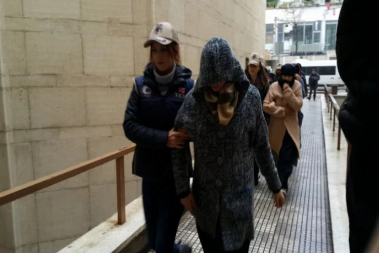 Bursa'da DEAŞ şüphelisi 3 kadına tahliye!