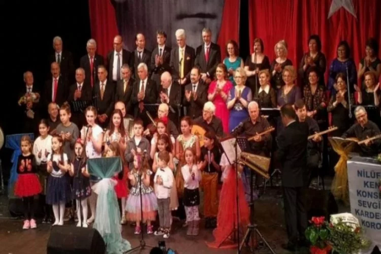 Bursa'da Sevgi ve Kardeşlik Korosu'ndan "Bahara merhaba" konseri
